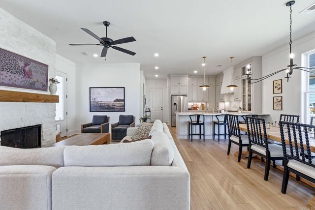 11 W Citron, Bryant, AR 72022