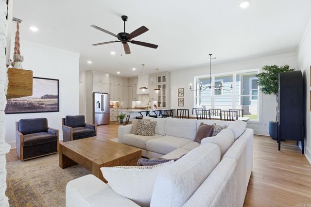 11 W Citron, Bryant, AR 72022