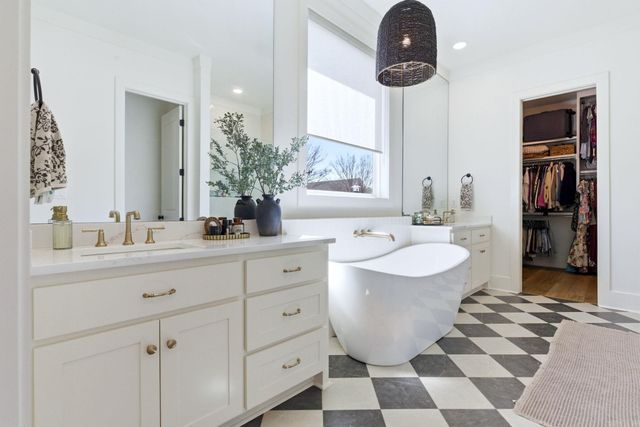 11 W Citron, Bryant, AR 72022