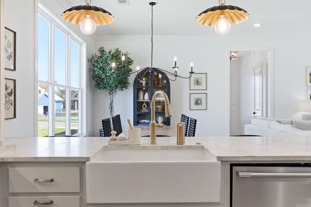 11 W Citron, Bryant, AR 72022