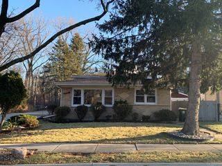 6701 W Forest View Lane, Niles, IL 60714