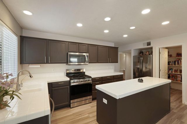 4304 Narraganset Way, Mather, CA 95655