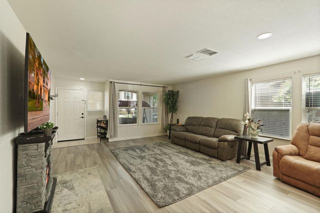 4304 Narraganset Way, Mather, CA 95655