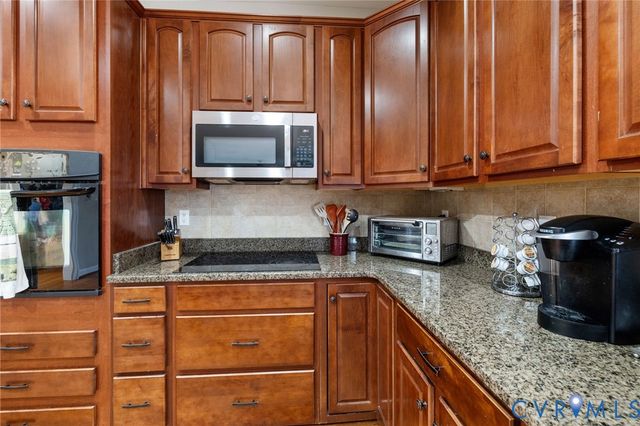 16806 Jennway Ct, Moseley, VA 23120