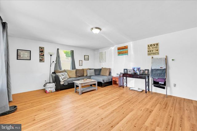1955 S FORGE RD, Palmyra, PA 17078
