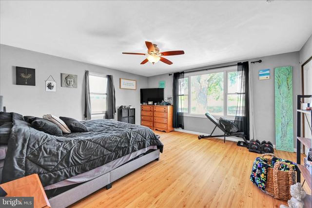 1955 S FORGE RD, Palmyra, PA 17078