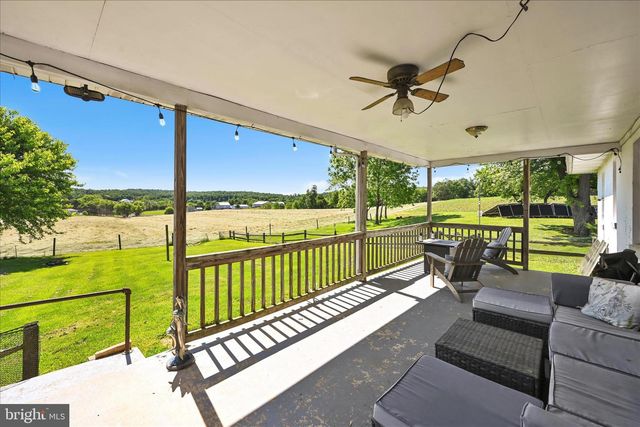 1955 S FORGE RD, Palmyra, PA 17078