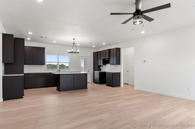 108 Michael, Calera, OK 74730