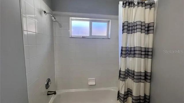 418 HENDERSON AVENUE, Seffner, FL 33584