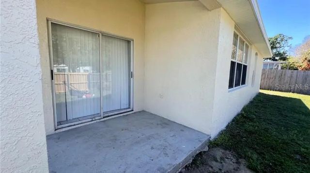 418 HENDERSON AVENUE, Seffner, FL 33584