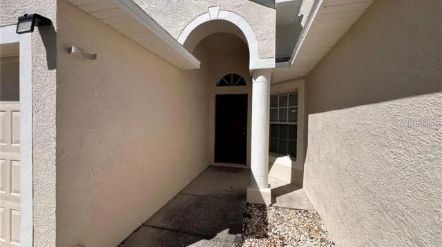 418 HENDERSON AVENUE, Seffner, FL 33584