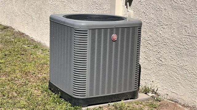 418 HENDERSON AVENUE, Seffner, FL 33584