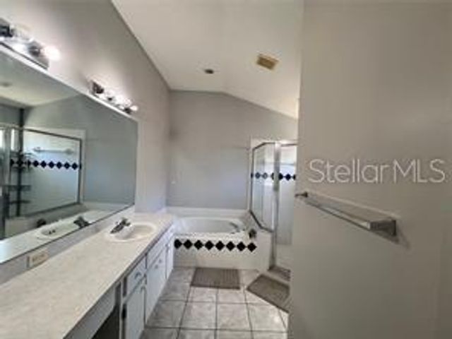 418 HENDERSON AVENUE, Seffner, FL 33584