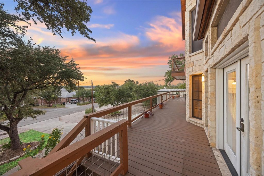 2232 Glenn DR, Canyon Lake, TX 78133