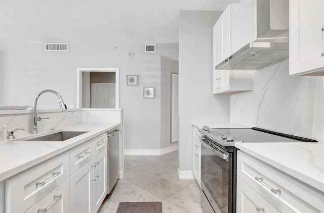 3606 S Ocean Boulevard 108, Highland Beach, FL 33487