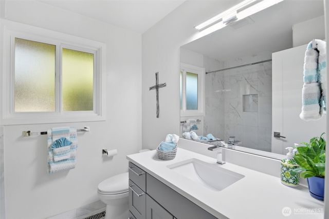 12455 SE 26th Place, Bellevue, WA 98005