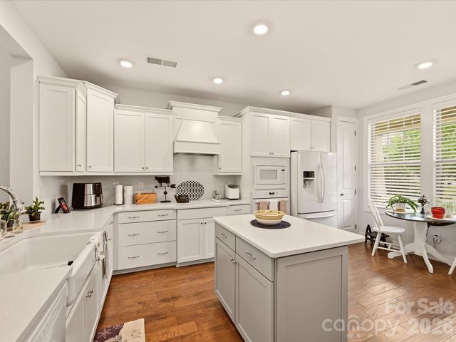 7569 Short Putt Court, Charlotte, NC 28215