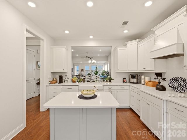 7569 Short Putt Court, Charlotte, NC 28215