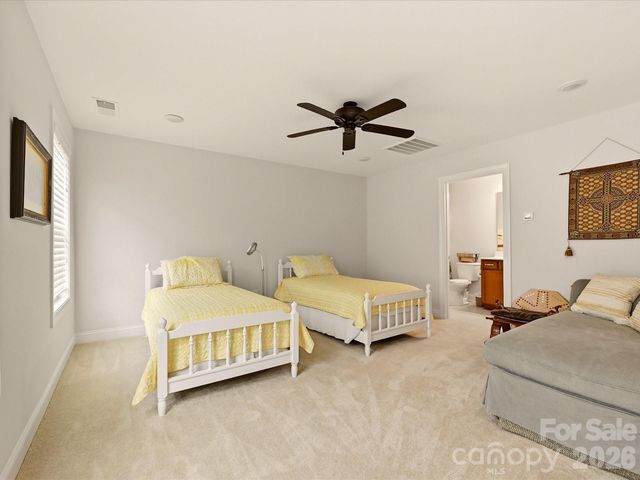 7569 Short Putt Court, Charlotte, NC 28215