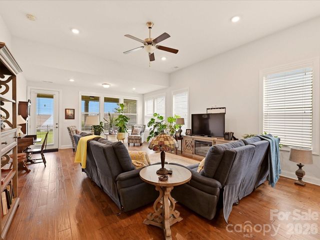 7569 Short Putt Court, Charlotte, NC 28215