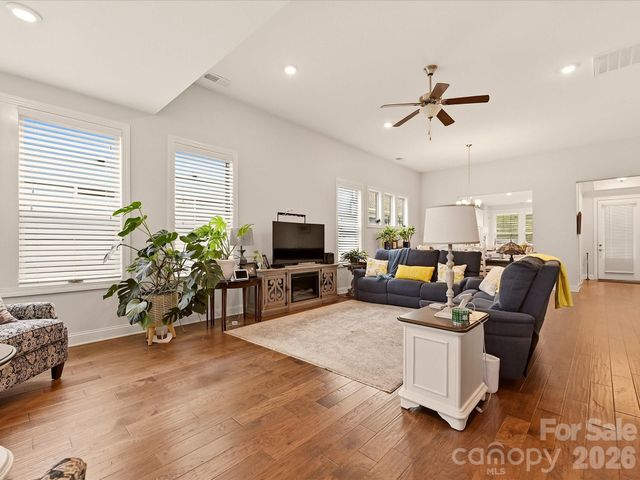 7569 Short Putt Court, Charlotte, NC 28215