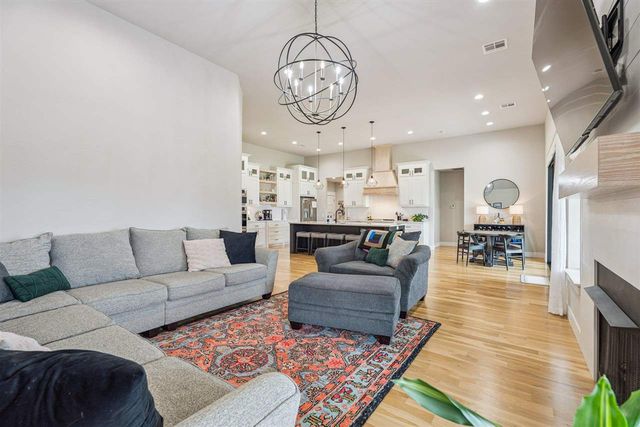 7590 NE Highland Hills Dr, Elgin, OK 73538