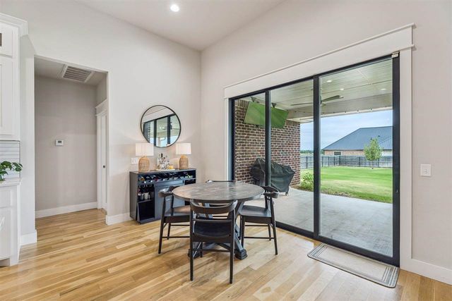 7590 NE Highland Hills Dr, Elgin, OK 73538