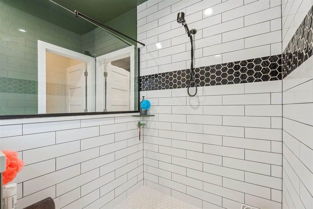 7590 NE Highland Hills Dr, Elgin, OK 73538