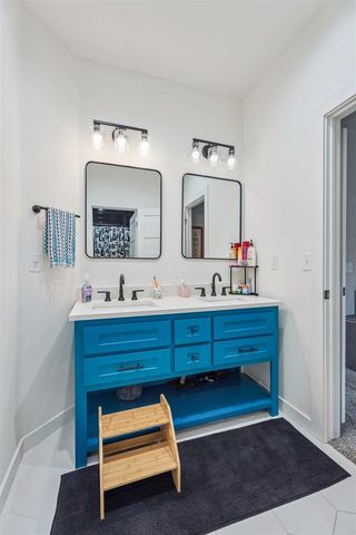 7590 NE Highland Hills Dr, Elgin, OK 73538