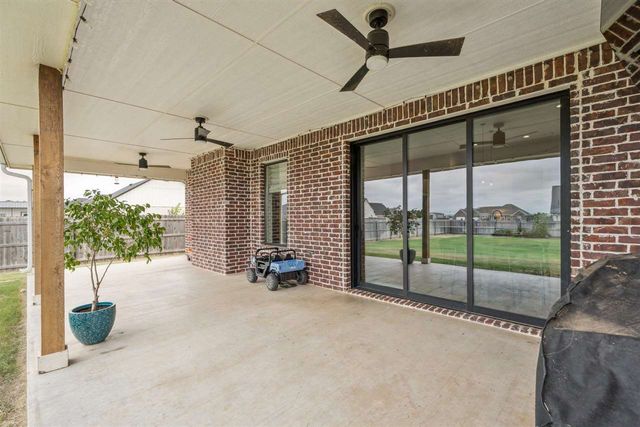 7590 NE Highland Hills Dr, Elgin, OK 73538