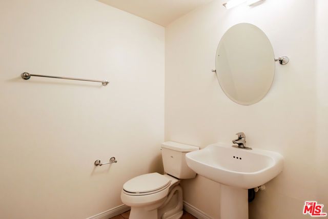 2030 S Bentley Avenue 200, Los Angeles, CA 90025