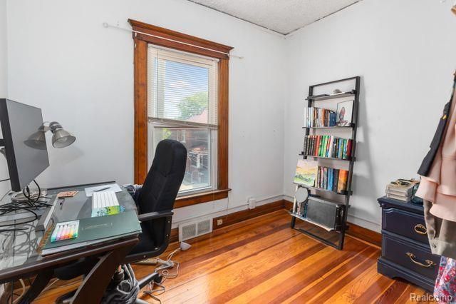 1933 11th Street, Detroit, MI 48216