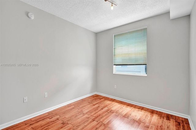 17150 N Bay Road 2802, Sunny Isles Beach, FL 33160