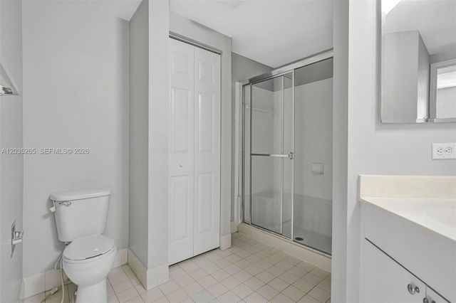 17150 N Bay Road 2802, Sunny Isles Beach, FL 33160