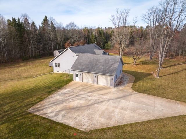 470 Sweetwater Drive, Selma Twp, MI 49601