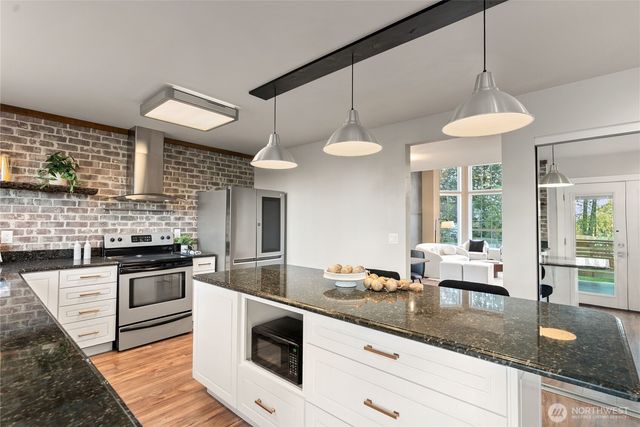 28204 29th Ave S, Federal Way, WA 98003