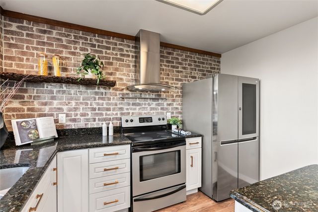 28204 29th Ave S, Federal Way, WA 98003