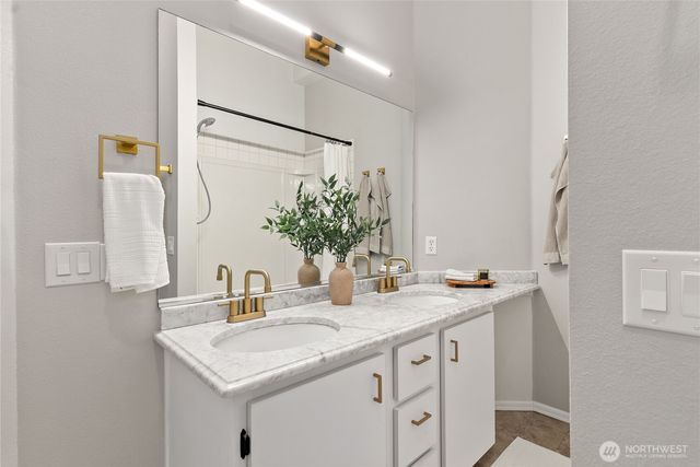 28204 29th Ave S, Federal Way, WA 98003