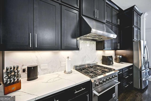 1108 Briar Cove Circle, Atlanta, GA 30329