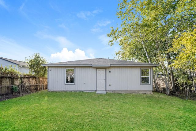 8521 Dosia Street, Houston, TX 77051