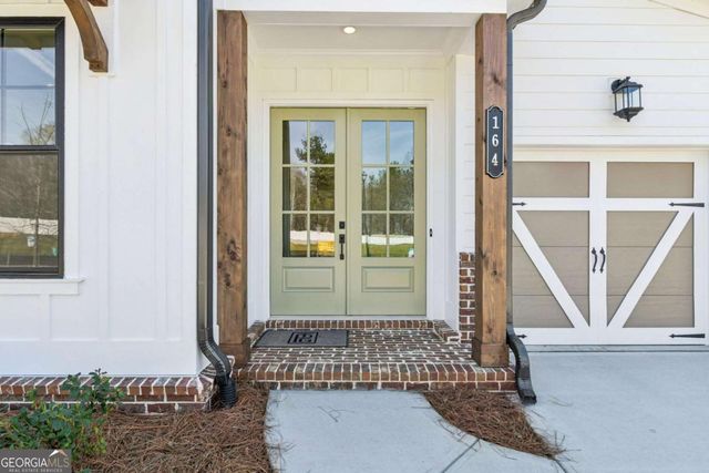 175 Herring Drive, Hoschton, GA 30548