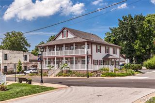 325 Rue Saint Francois Street, Florissant, MO 63031