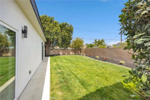 12151 Reagan, Los Alamitos, CA 90720