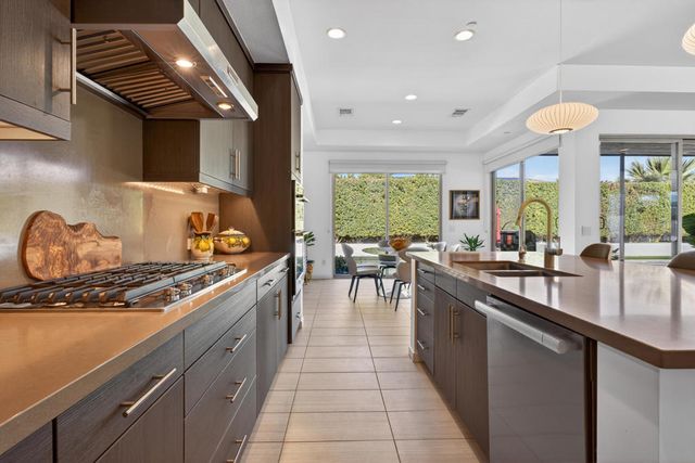 1658 Ava Court, Palm Springs, CA 92262