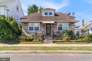 208 KOSSUTH ST, Riverside, NJ 08075