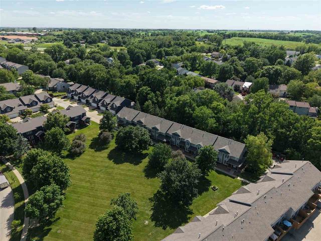 710 West Side Dr, Iowa City, IA 52246