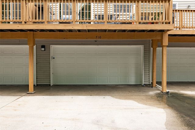 710 West Side Dr, Iowa City, IA 52246