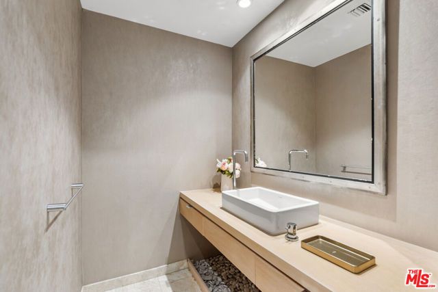 4460 Wilshire Boulevard 406, Los Angeles, CA 90010