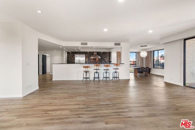 4460 Wilshire Boulevard 406, Los Angeles, CA 90010