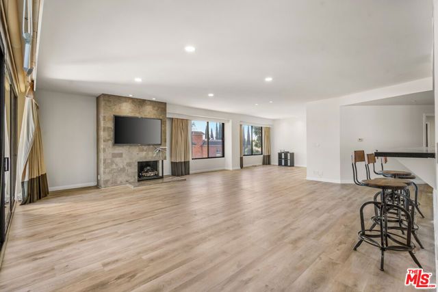 4460 Wilshire Boulevard 406, Los Angeles, CA 90010